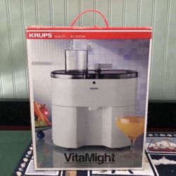 New Krups New Vita  Might Juice Extractor