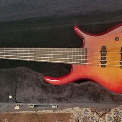 Bass 
