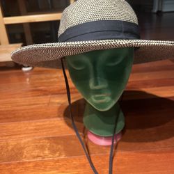 NWOT Solar Escape Women’s Tan Black Sun Hat Adjustable Band & Chin Strap