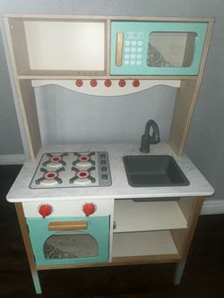 Wood Kitchen for Young kids! Target b toys branded wood kitchen