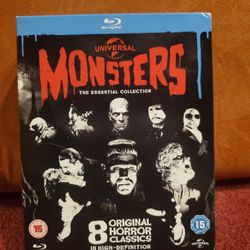 Universal Monsters The Essential Collection Bluray Box Set