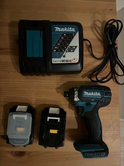 Makita 18V Impact Driver with Batteries and Charger