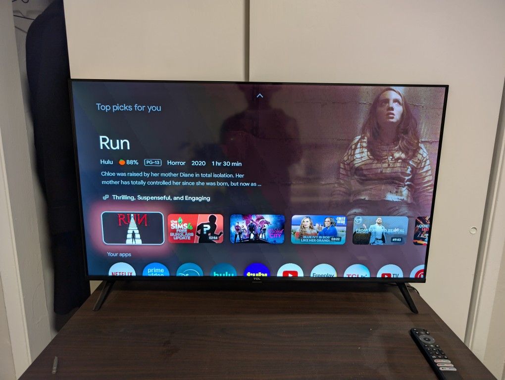 LIKE NEW** TCL 40" Google TV
