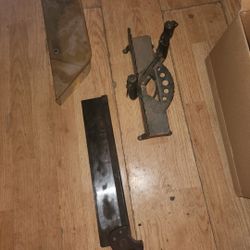 Rare Antiqe Disston And Sons Saw Set 