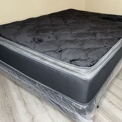 14” Queen Midnight Collection Hybrid Pillow Top Mattress!
