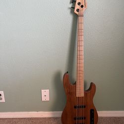 PERFORMANCE BASS Electric Guitar 4 strings 