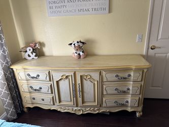Dresser Rustic antique