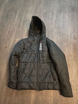 Nike puffer jacket size M