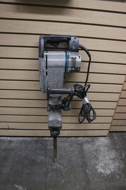 (AS IS) Makita HM1500 Electric Demolition Hammer( Doesn't  Work)