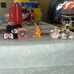 POPmart / MINISO Keychains and Figures (LOOK AT DESCREPTION)