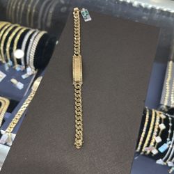 10k Gold Cuban Bracelet 