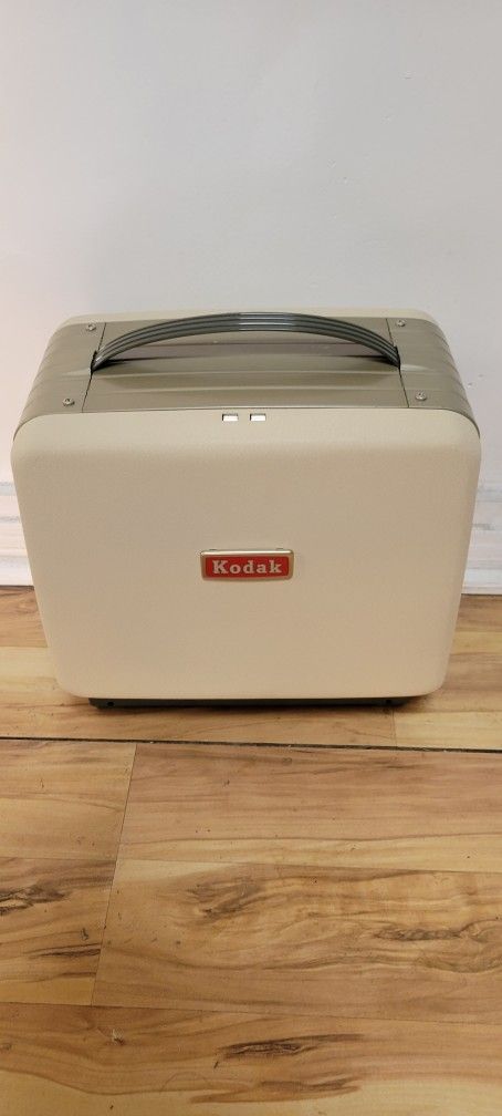 Vintage Kodak Brownie 500 Movie Projector Model A5 8MM