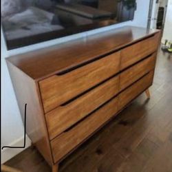New Mid Century Modern Dresser! Includes Free Delivery 🚚! 