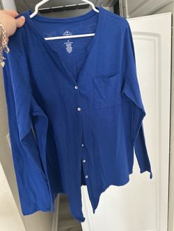 Women’s button up $2