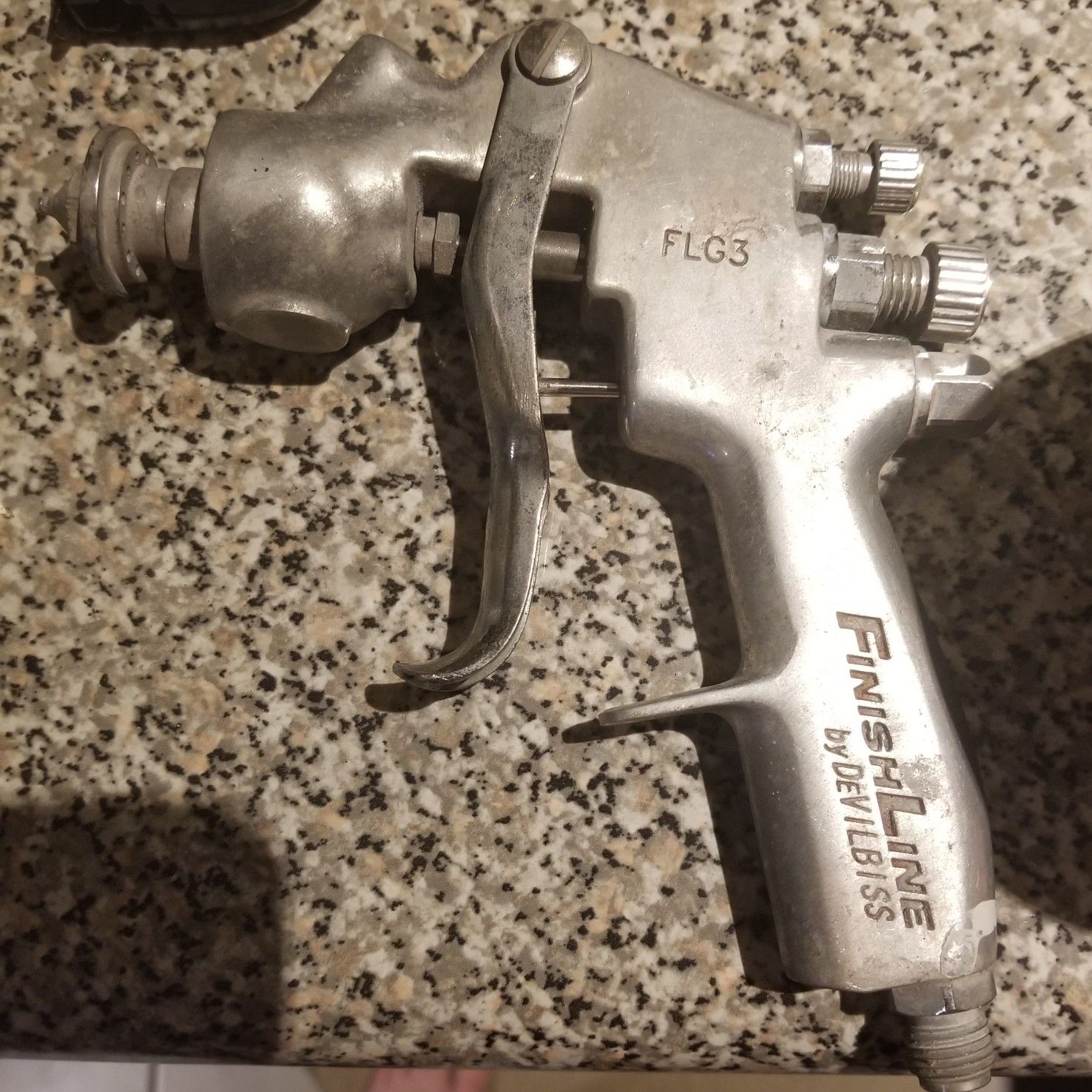 Devilbiss Finishline FLG3 Painters Spray Gun (asis) with 21314 tip