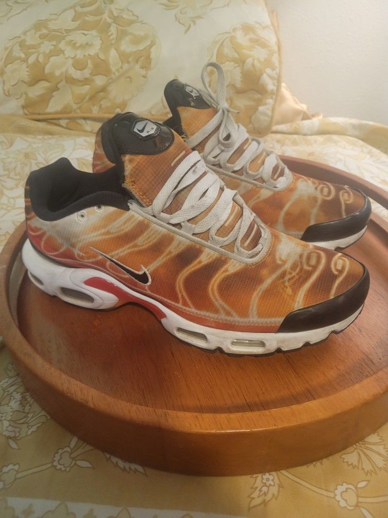 Nikes Size 10.