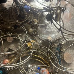 30 Pulseras De La Marca Alex And Ani 