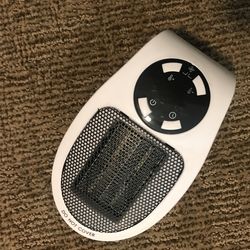 Portable Plug-in Wall Heater 500 Watts