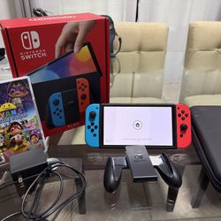 Nintendo Switch OLED w/Game and Case.