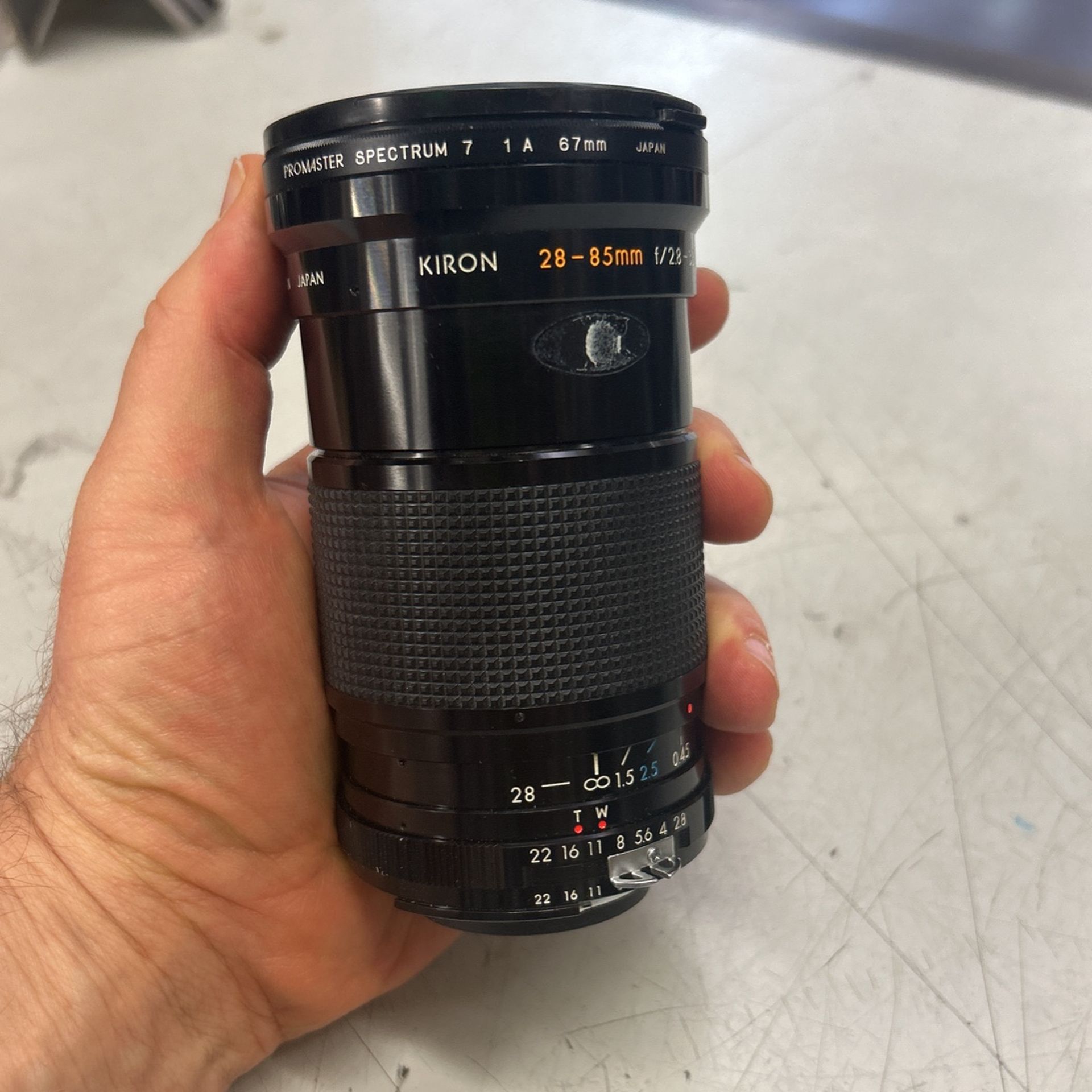 Kiron 28-85mm Macro Lens f/2.8-3.8 1:4 w/ Front Cap