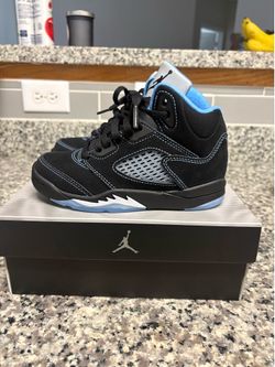 Air Jordan Retro 5 “Black UNC” size 12c