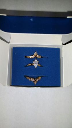 Avon Goldtone Marquise Ring size 10