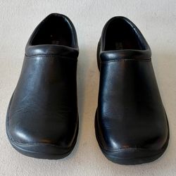 New Merrell men’s size 8 1/2 slip ons