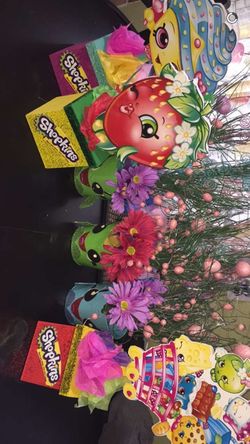 Shopkins table centers