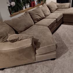  Polyester, Sectional Made By: H.M. Richard's 