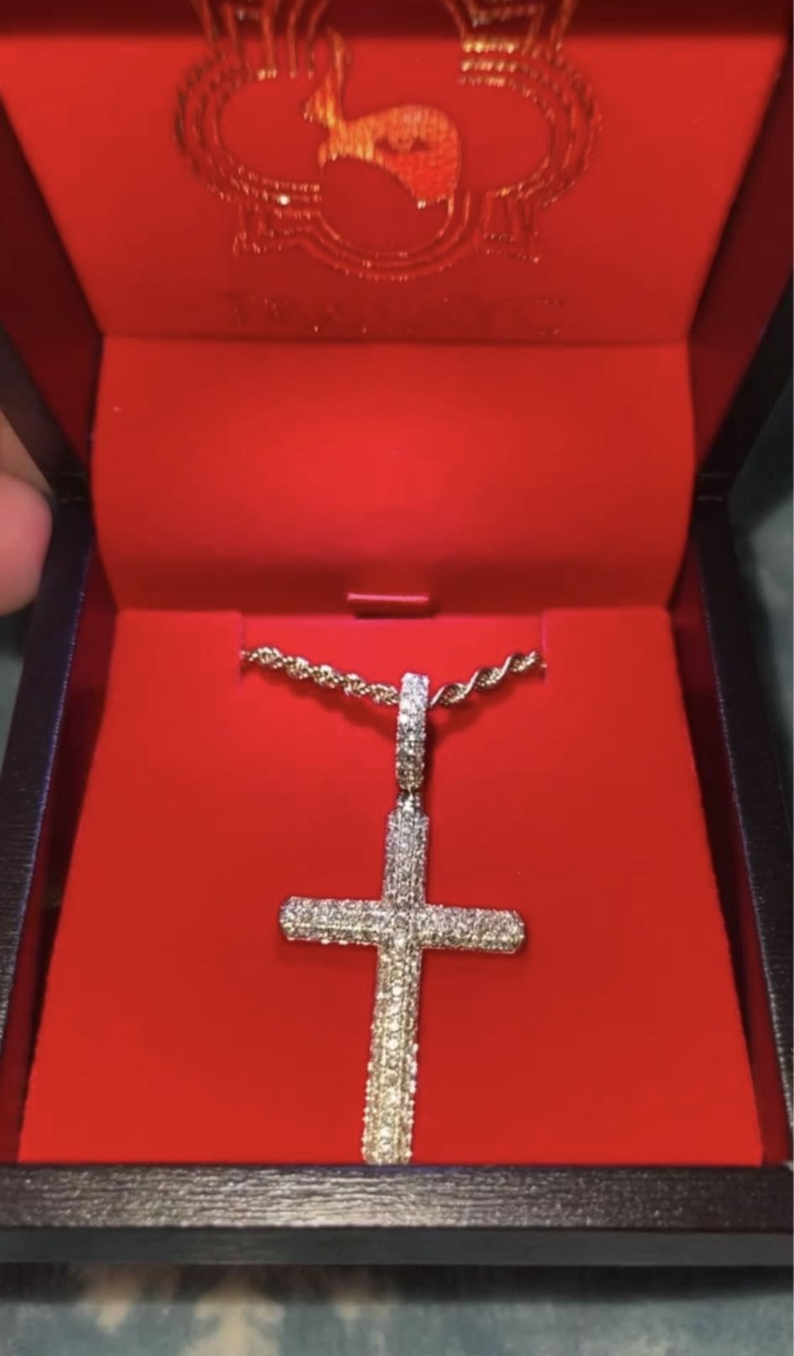 Vs2 Diamond Pendent With Rope Chain
