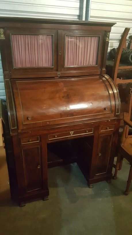 Beautiful Antique 1820s Vintage Mahogany Roll Top Desk for Sale in Las ...