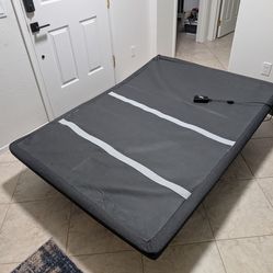 Full size adjustable mattress base