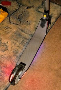 Segway ninebot es2 folding scooter with external battery