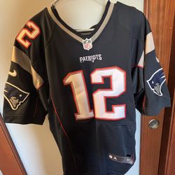 Tom Brady Patriots Jersey - BRAND NEW -  Fully Stitched - NFL Official Jersey Size M