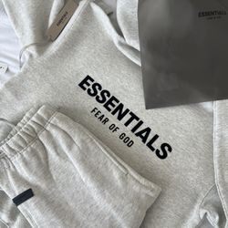 ESSENTIALS Hoodies & Sweats