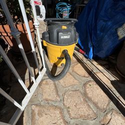 Dewalt 14 Gallon Vacuum 