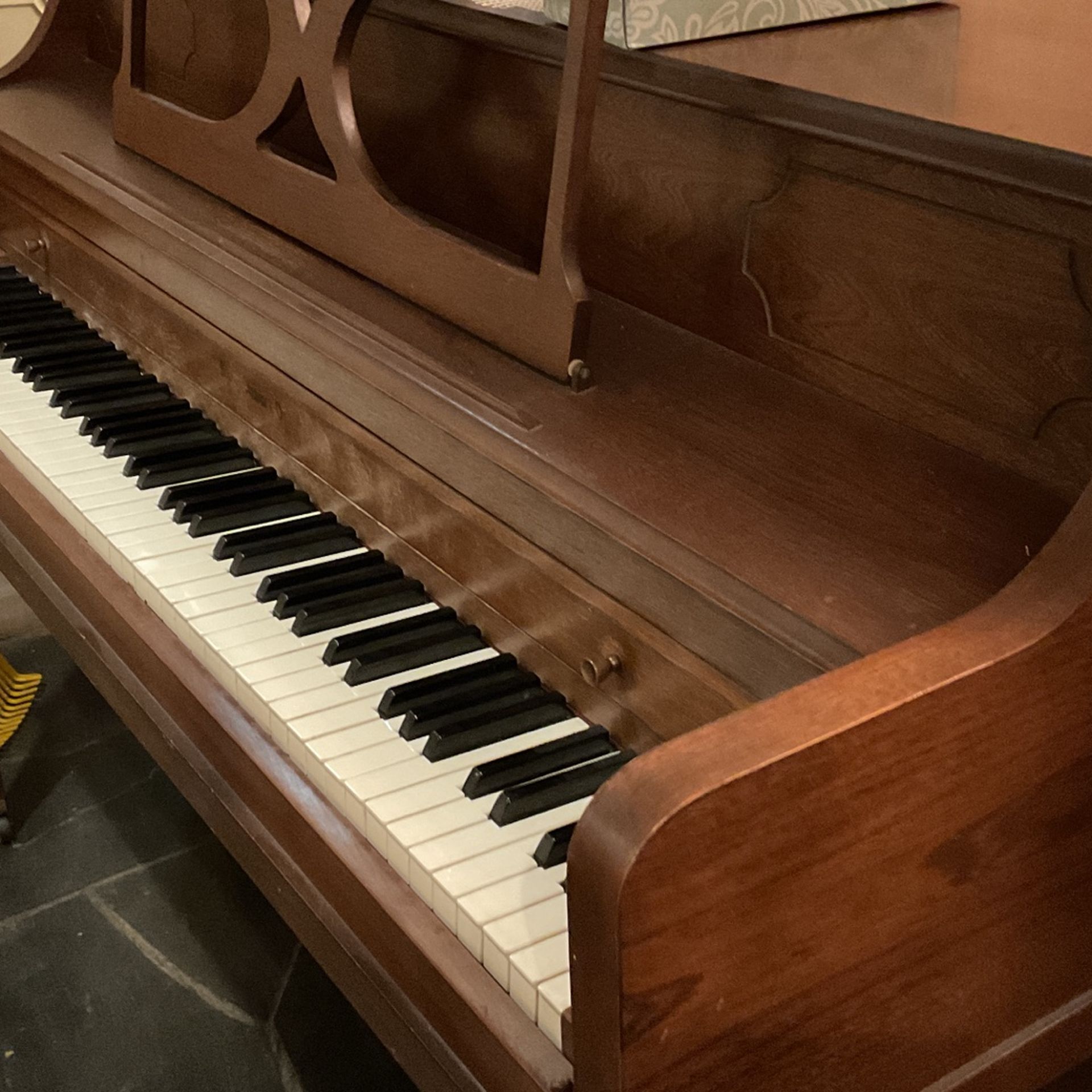REALLY IT IS A FREE PIANO!!!