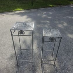 2 METAL PLANT STANDS.  28 AND 23IN HI