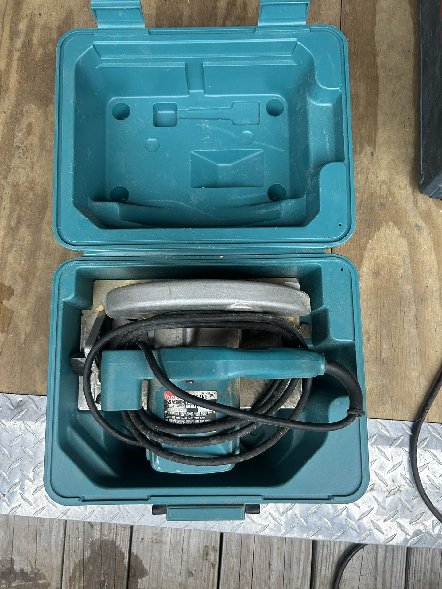 Mikita 5007nb Circular Saw
