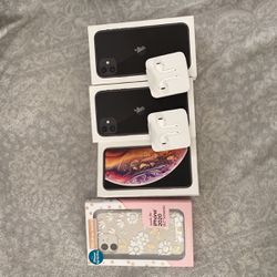 IPHONE 11/XS BOXES + EARBUDS + CASE