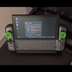 (Barely Used) GPD WIN 3 i7-1165G7 @ 2.80GHz 16G RAM gaming console