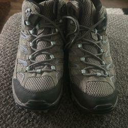 Merrell Hiking Shoes 20.00 Size 9