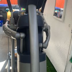 Precor Elliptical Amt  100i