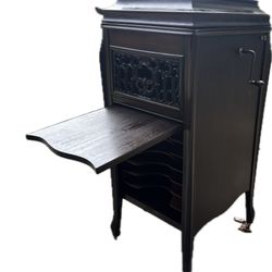 Meteor Cabinet Antique Victrola