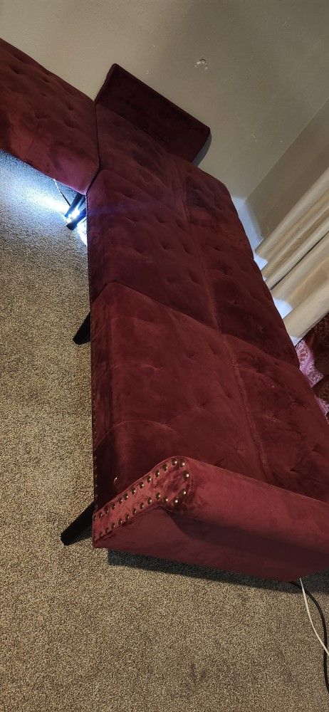 Beautiful Sofa Rug Leds Lamp And Delivery Only $599.99