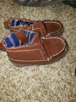 Carters size 8 boys winter boots