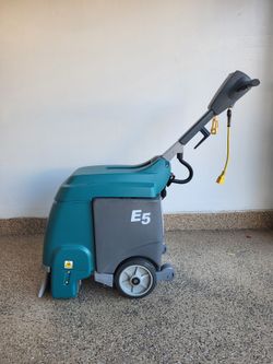 Floor Scrubbers and Carpet extractor