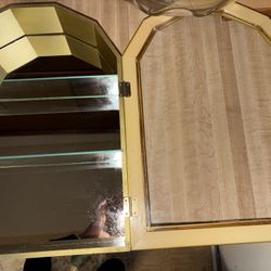 ✨ Vintage Mirrored Display Cabinet – Glass Shelves  ✨