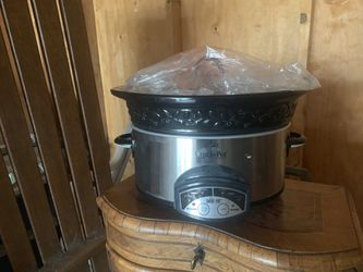 Crock pot new but does not have box