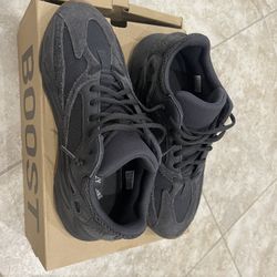 Adidas Yezzy Boost 700 “Utility Black”
